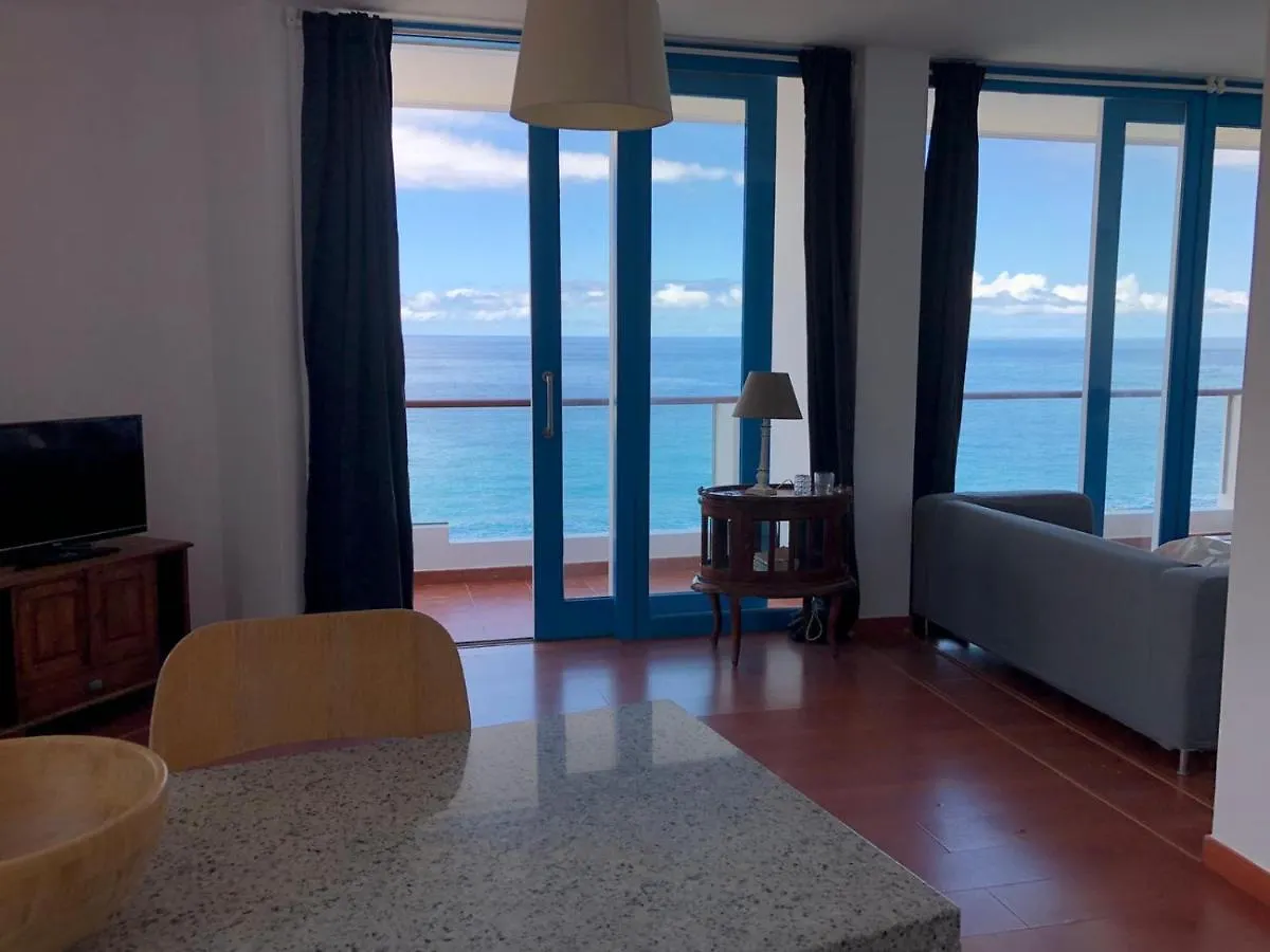 Ocean Views. Flat 3 Bedrooms. location